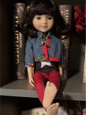 Ruby Red “Think Happy Thoughts” Hanna Collector Doll - Mixed Outfit